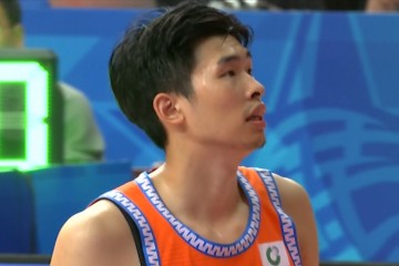 足球新闻-CBA：赵继伟14+11终结连败，王岚嵚5中0，本土控卫19+7