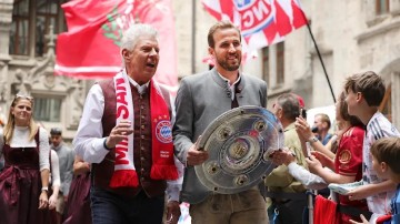 图片报：慕尼黑市长已辞去在拜仁全部职务；此前因领取报酬引发争议